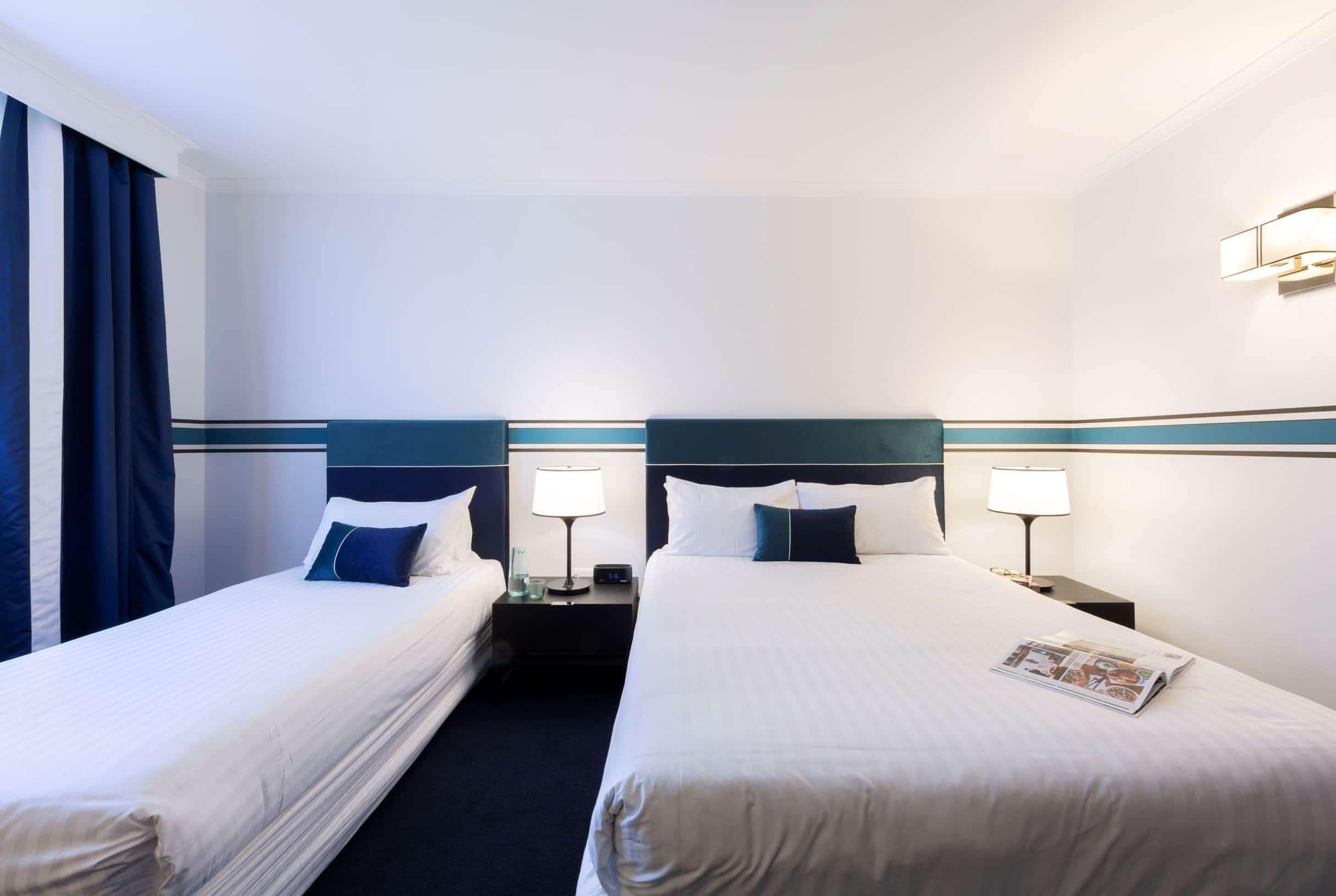 Ramada By Wyndham Diplomat Canberra Exterior photo